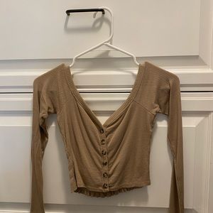 Super cute brown long sleeve crop top